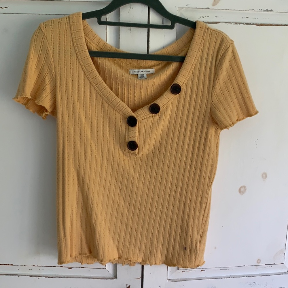 American Eagle Yellow ribbed button too